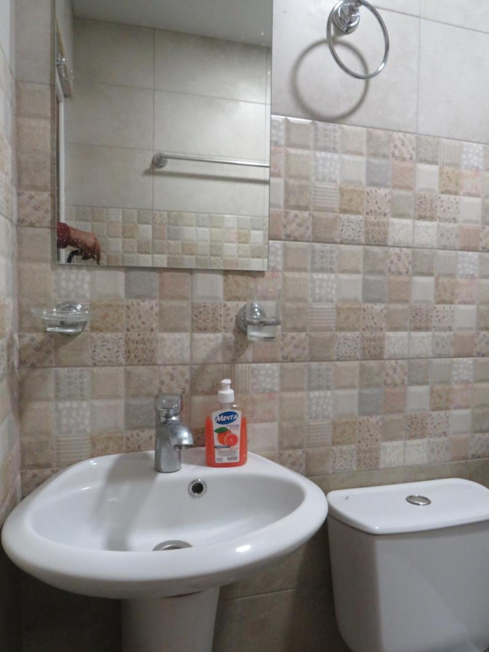 Shree Gopal Gayatri Lok Hotel Jerevan Buitenkant foto