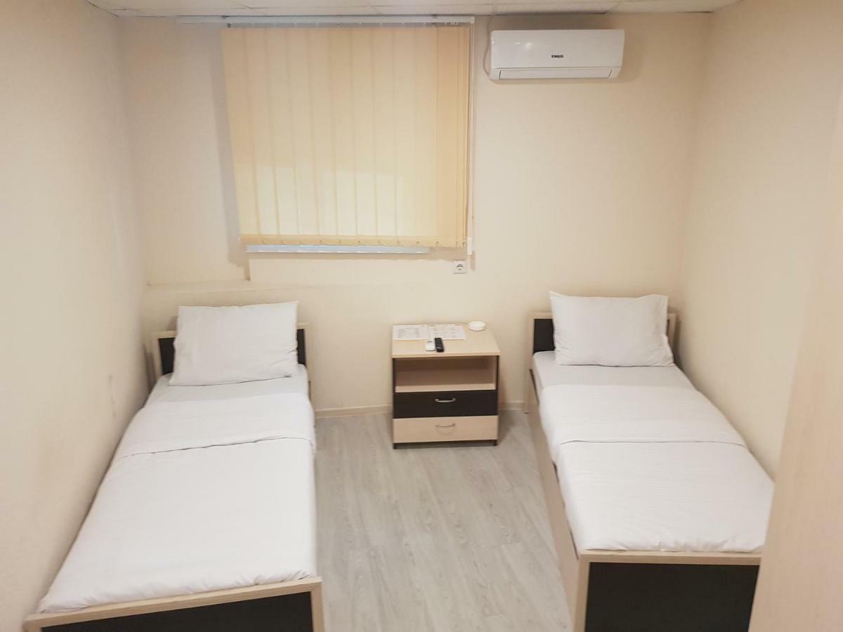 Shree Gopal Gayatri Lok Hotel Jerevan Buitenkant foto