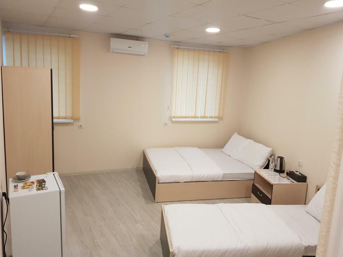 Shree Gopal Gayatri Lok Hotel Jerevan Kamer foto